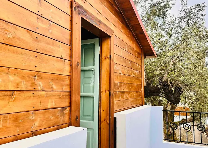 Villa Elea In Nature, 2 Villas, Pool & Treehouse Nest In Pantokratoras *