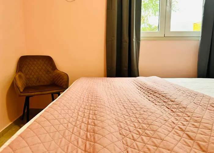Elea In Nature, 2 Villas, Pool & Treehouse Nest In Pantokratoras *